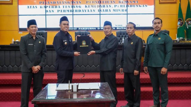 DPRD Kota Blitar Bahas Raperda UMKM dan Pengawasan Minol dalam Rapat Paripurna