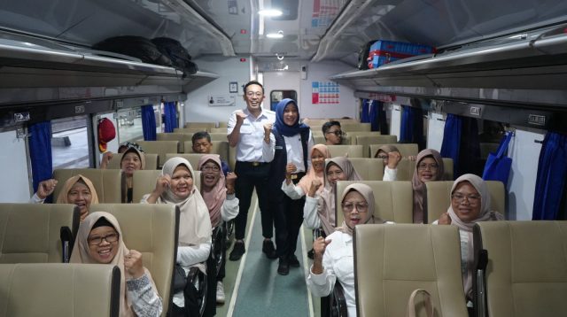 KAI Hadirkan Diskon Lansia & Edutrain untuk Anak