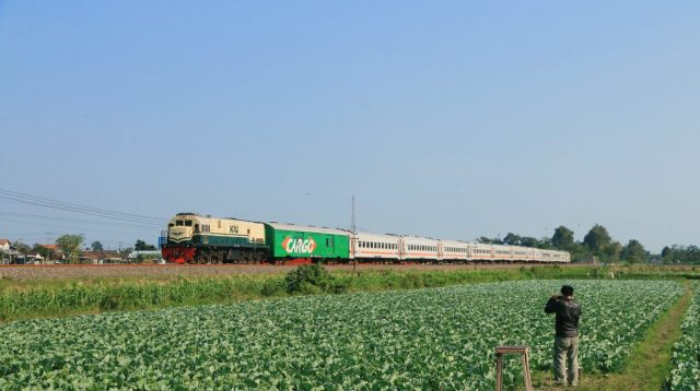 Murah, KAI Sediakan Kereta Ekonomi Blitar–Bandung 80 Ribuan
