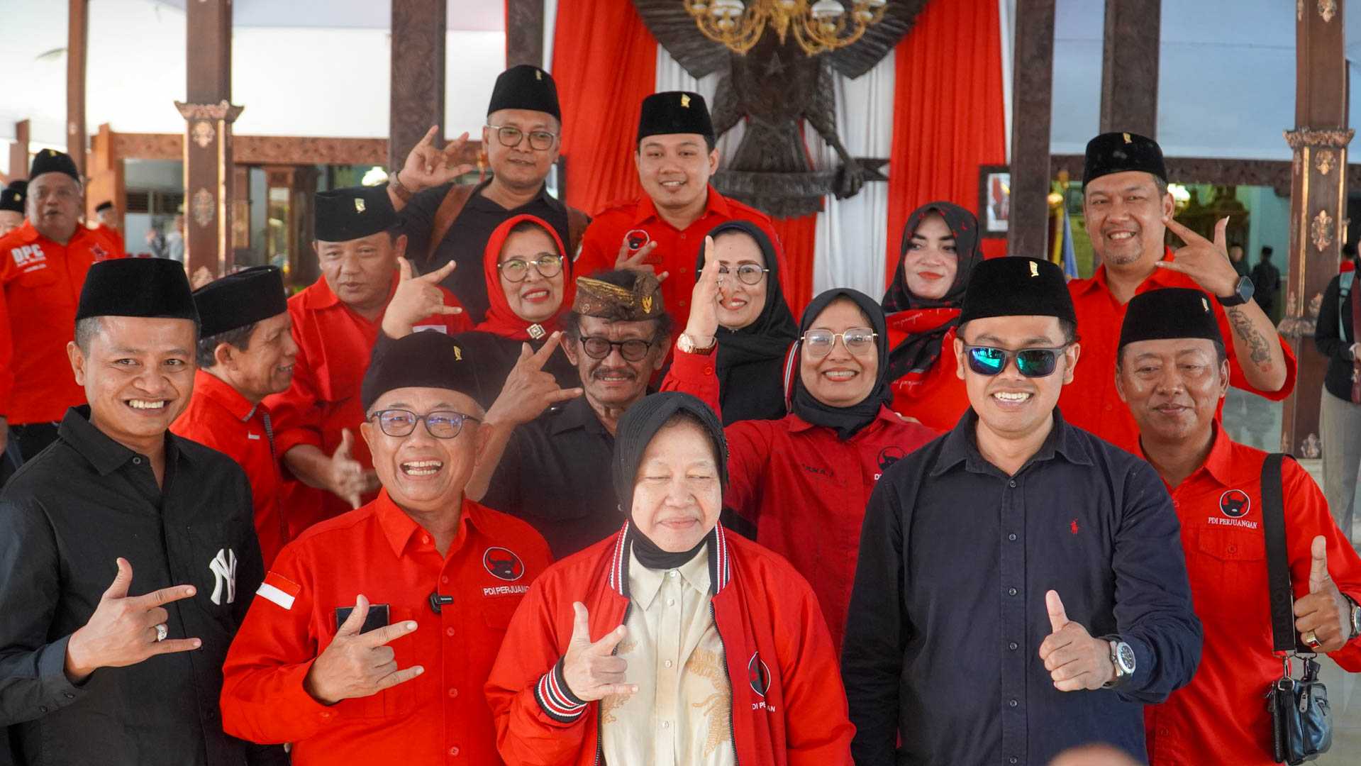 Megawati Soekarnoputri Menikmati Suasana Pendopo Ronggo Hadinegoro Blitar