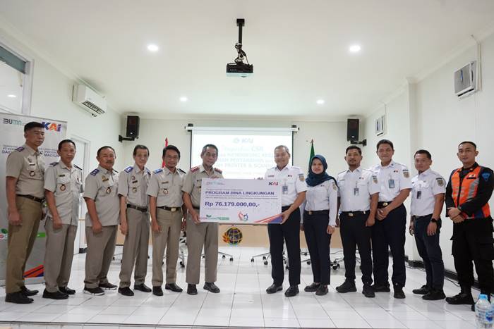 Rumah Quran Hingga BPN Dapat Bantuan, KAI Daop 7 Madiun Salurkan TJSL Lintas Sektor