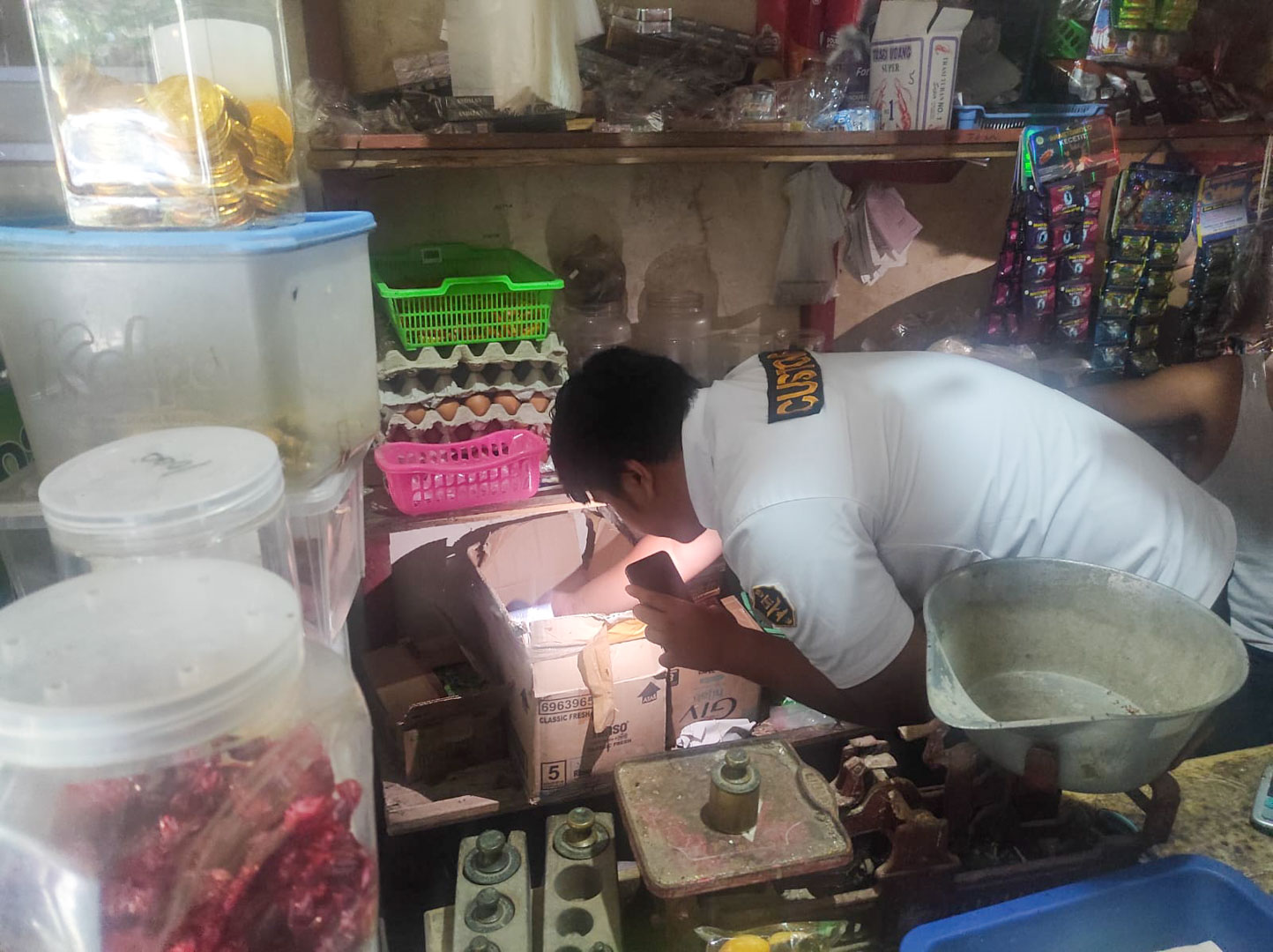 Operasi Gabungan Satpol PP Kabupaten Blitar dan Bea Cukai Berantas Rokok Ilegal, Amankan DBHCHT