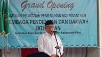 Bupati Blitar Rijanto memberikan sambutan ketika meresmikan SPPG Pesantren Jati Sanan Kecamatan Talun Minggu 9 11 2025 Ribuan Santri Blitar Segera Nikmati Makan Bergizi Gratis, Dari SPPG Pesantren Jati Sanan Diresmikan Bupati Rijanto
