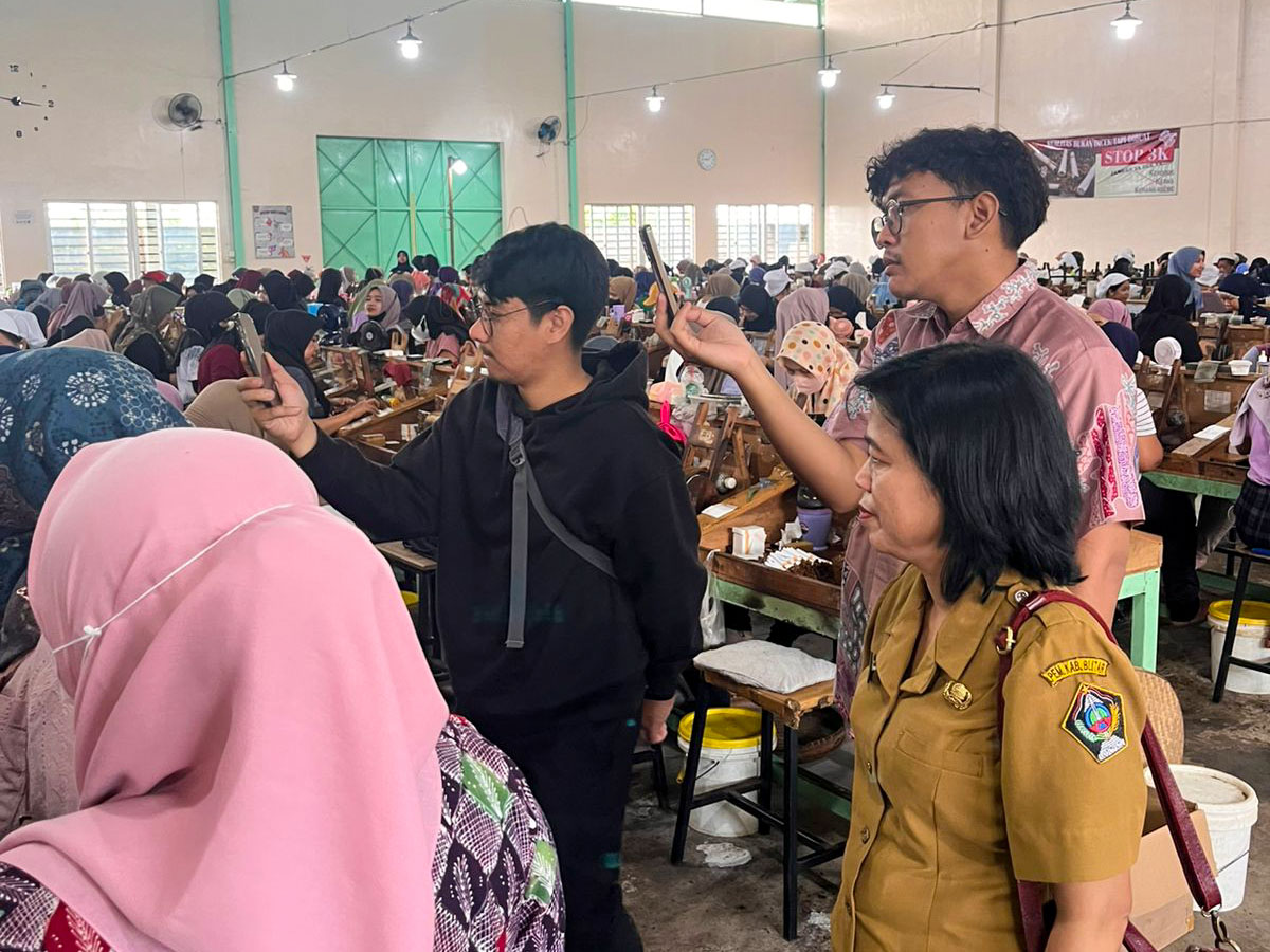 Dinsos Kabupaten Blitar: BLT DBHCHT Terbukti Tepat Sasaran Bantu Buruh Pabrik Rokok