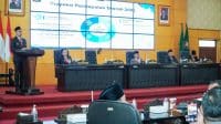Pimpinan dan anggota DPRD Kota Blitar mendengarkan penjelasan walikota menyampaikan rancangan APBD 2026 DPRD Kota Blitar Kawal APBD 2026 Secara Terbuka, Pastikan Setiap Rupiah Tepat Sasaran