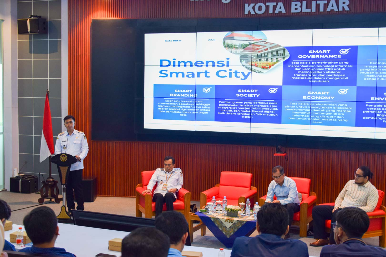 Warga Minta Respons Cepat, Mas Ibin Siapkan Sistem Smart City Bisa Pantau Masalah Real-Time di Blitar