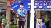 Wali Kota Blitar Mas Ibin menjadi inspektur upacara bendera peringatan HUT Korpri ke 54 dan HUT PGRI ke 80 tahun 2025 Di HUT PGRI dan KORPRI, Mas Ibin Tegaskan Guru Adalah Pembangun Peradaban Kota Blitar