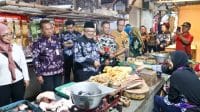 Jelang Idul Fitri 2026, Bupati Blitar Sidak Pasar Pastikan Harga Sembako Tetap Stabil
