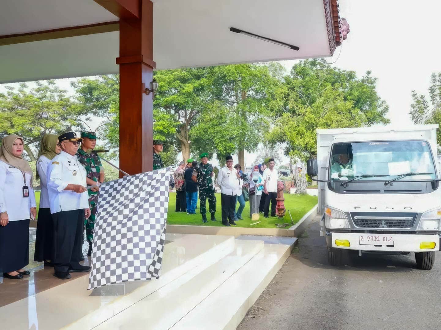 79 Truk Disalurkan ke Koperasi Merah Putih Blitar, Bupati Rijanto: Dorong Ekonomi Desa Lebih Kuat