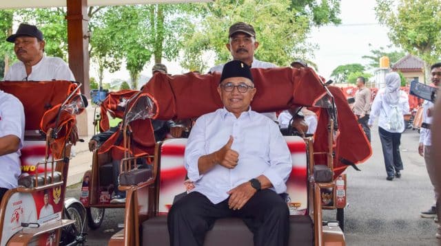 200 Abang Becak Blitar Terima Becak Listrik, Bupati Rijanto: Bisa Jadi Becak Wisata