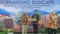Romy Soekarno Ibin blangko dukcapil e ktp balai kusuma wicitra Minggu 20 September 2026 lancarkan bansos