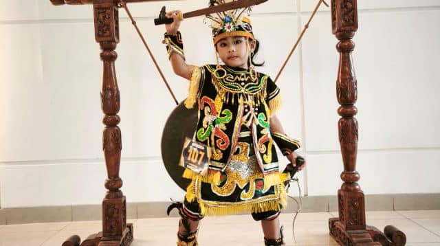 Fiona Nuraisya Almahyra, Model Cilik Banjarmasin yang Tumbuh dengan Bakat Tari dan Modelling