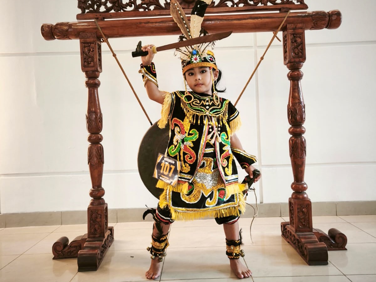 Fiona Nuraisya Almahyra, Model Cilik Banjarmasin yang Tumbuh dengan Bakat Tari dan Modelling