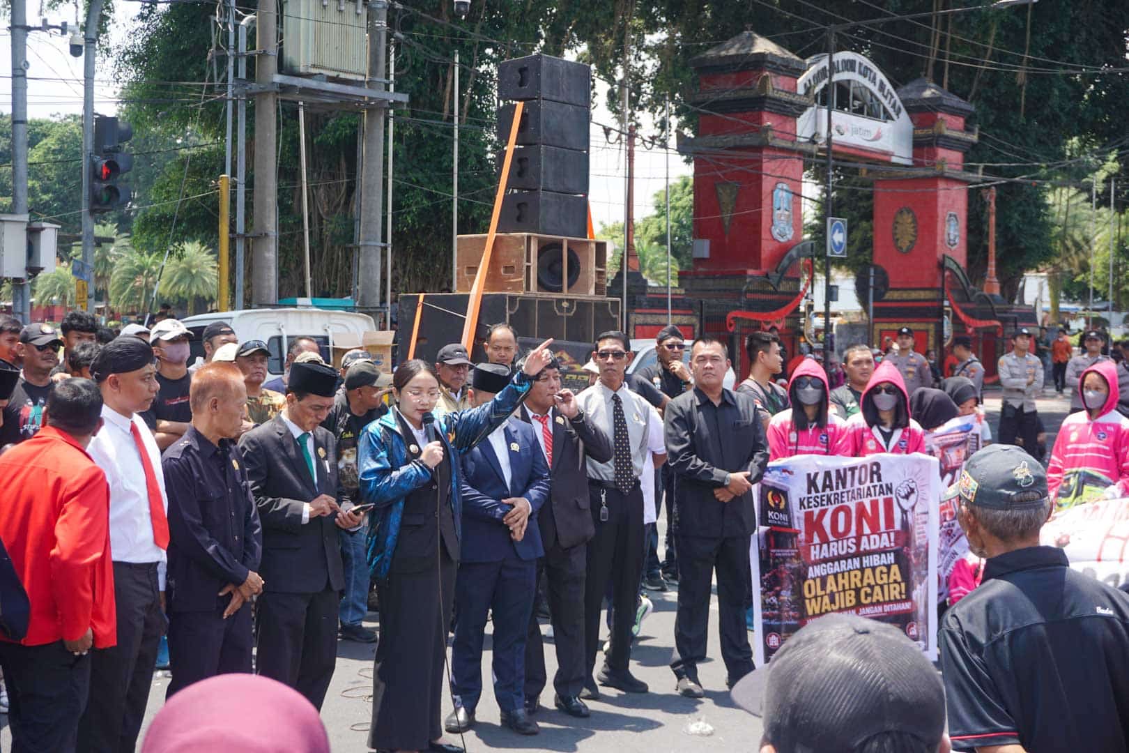 Akademisi Sarankan Wawali Blitar Elim Mundur, Dinilai Bikin Gaduh Demo Pemerintahannya Sendiri
